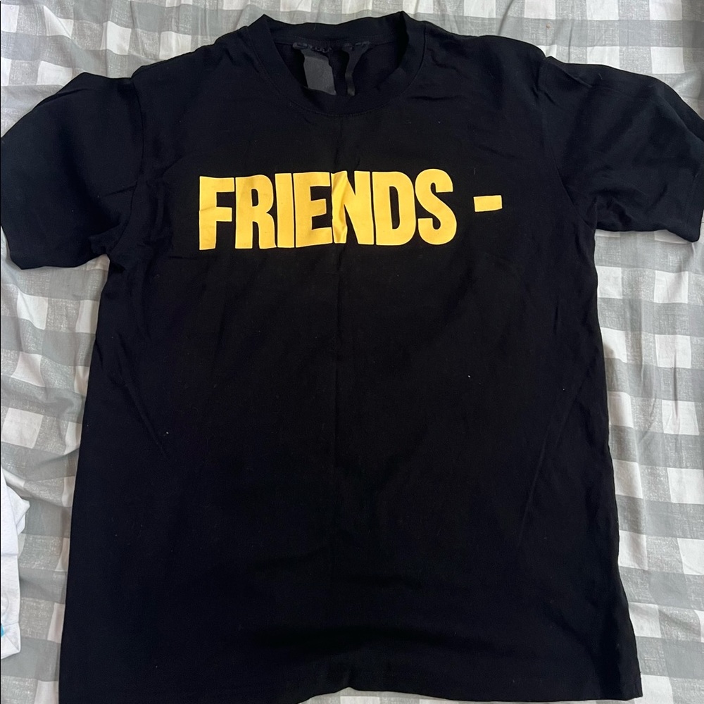 Vlone T Shirt Authentic If you want a New One, u can buy a real one from 190-300